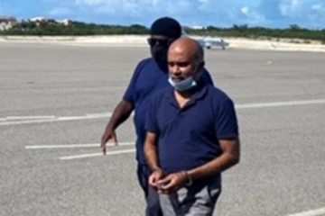 இலங்கை மக்களை அமெரிக்காவுக்கு நாடு கடத்திய கனேடிய குடிமகன் கைது