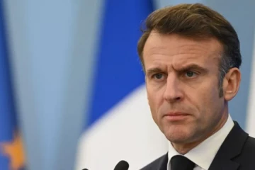 பரபரப்பாகும் பிரான்ஸ் பிரதமர் இல்லம்: அடுத்த பிரதமர் இவரா?