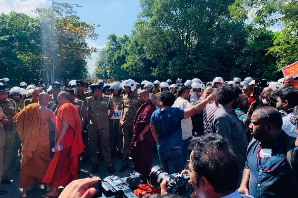 மிகவும் சூடு சுரணையுள்ள யாருக்கும் விலை போகாத தலைவரே பிரபாகரன்! | Batticalo Tamil Arasu Kachchi Local Election மிகவும் சூடு சுரணையுள்ள யாருக்கும் விலை போகாத தலைவரே பிரபாகரன்! | Batticalo Tamil Arasu Kachchi Local Election