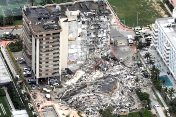 ஃபுளோரிடாவில் 12 மாடிக் கட்டடம் இடிந்து விழுந்த சம்பவம்: பலி எண்ணிக்கை அதிகரிப்பு