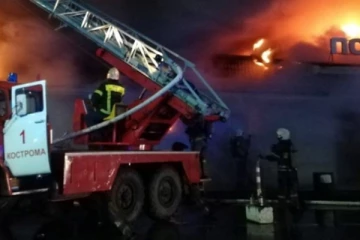 පුද්ගලයන් 15 දෙනෙකු ජීවිතක්ශයට පත් කළ සමාජ ශාලාවක හටගත් ගින්න