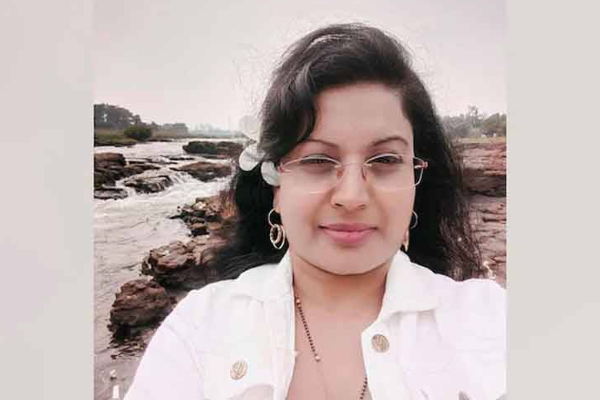 நான் சீக்கிரமா இறந்துவிடுவேன்.. இறப்பை முன் கூட்டியே கணித்த பெண் மருத்துவர் பலி! கண்ணீர் பதிவு | Mumbai Lady Doctor Facebook Status For Her Death