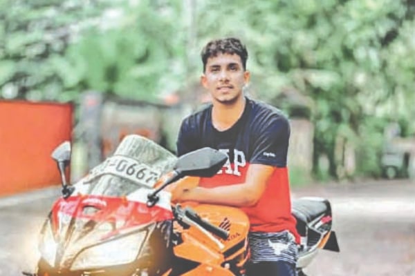 நள்ளிரவில் நடந்த பயங்கரம் - பரிதாபமாக உயிரிழந்த இளைஞன் | Boy Dies In Accident In Sr Lanka நள்ளிரவில் நடந்த பயங்கரம் - பரிதாபமாக உயிரிழந்த இளைஞன் | Boy Dies In Accident In Sr Lanka