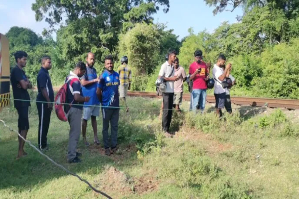 வவுனியாவில் தொடருந்துடன் மோதுண்டு ஒருவர் பலி..! | Accident Vavuniya Train Death