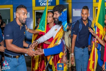 உலக கிண்ணத்தில் பெயர் பொறிக்க புறப்பட்டது சிறிலங்கா..!