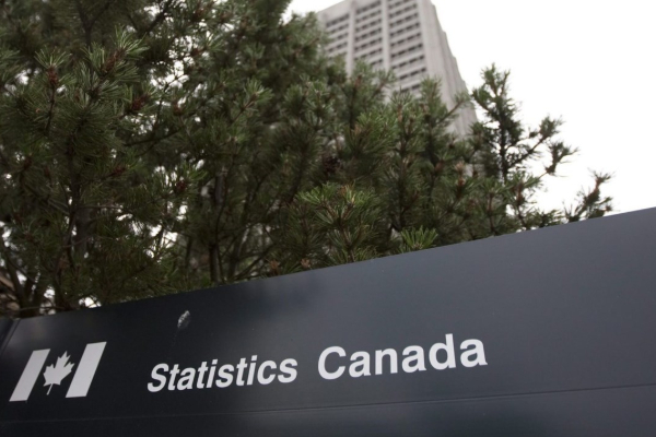 கனடாவில் வேலையற்றோர் தொடர்பில் வெளியான தகவல் | Canada Added 54000 Jobs In November