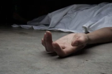 තටාකයක විදෙස් තරුණයෙකුගේ මළ සිරුරක්..