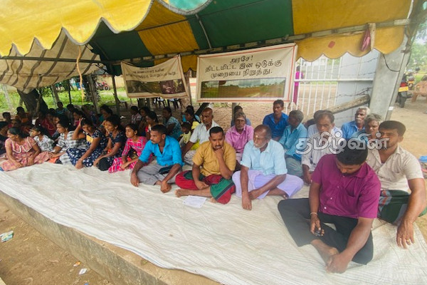 மயிலத்தமடுவில் உயிர்ப்பலிகள் ஏற்படக்கூடும்: பண்ணையாளர்கள் விசனம் | Fatalities Likely In Mylathamadu Farmers Panic