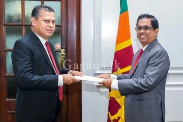 ආලෝක බණ්ඩාර රාජ්‍ය පරිපාලන අමාත්‍යාංශයේ නව ලේකම්වරයා ලෙස..