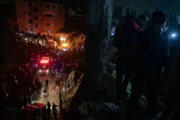 காசாவில் பாடசாலை மீது கொடூர தாக்குதல் நடாத்திய இஸ்ரேல்! குழந்தைகள் உட்பட 20 பேர் பலி