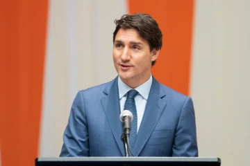 கனடாவில் வேலைவாய்ப்புக்காக காத்திருக்கும் வெளிநாட்டவர்களுக்கு அதிர்ச்சி