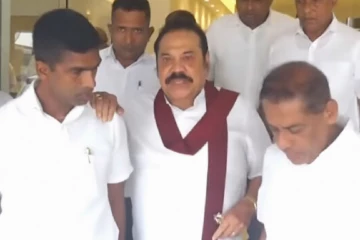 කපිල නිසා මහින්ද කොටු වෙයිද? උණුසුම මැද අද අල්ලස් කොමිසමට
