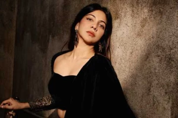 கருப்புநிற அடையில் மின்னும் நடிகை மடோனா செபாஸ்டியன்!! புகைப்படங்கள்..