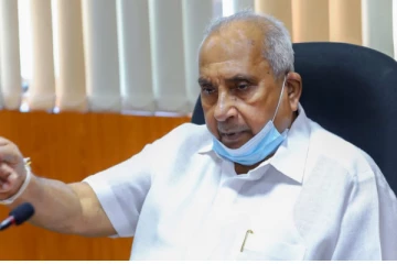 முன்னாள் அமைச்சர் காமினி லொக்குகே காலமானார்