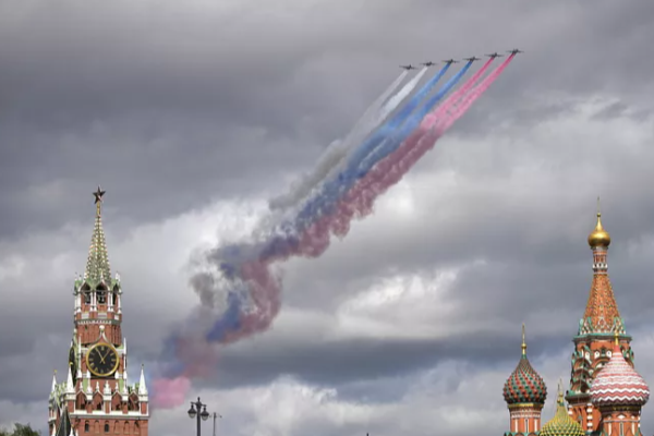 ரஷ்யாவில் மூடப்பட்டுள்ள விமான நிலையங்கள்! வெளியான காரணம்.. | Moscow Shuts Down All 4 Airports Drone Attack