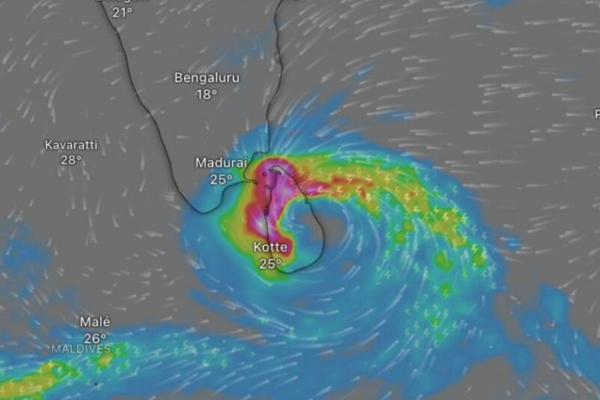 சீரற்ற கால நிலை- டித்வா புயலால் திருகோணமலை 25ஆயிரத்திற்கும் மேற்பட்ட குடும்பங்கள் பாதிப்பு.. | Trinco Storm Impact 84K Affected