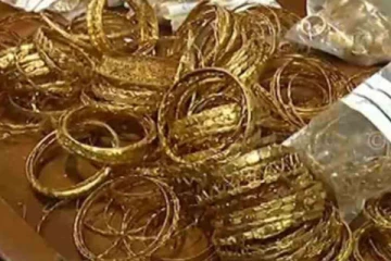 விடுதலைப் புலிகளிடம் இருந்து மீட்கப்பட்ட தங்கம் மக்களுக்கு!