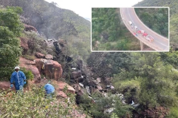 அதிர்ஷ்டவசமாக உயிர் தப்பிய 8 வயது சிறுமி! பள்ளத்தாக்கின் கீழ் பாய்ந்த பேருந்து