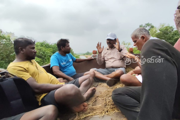 முல்லைத்தீவில் வீதியில்லாமல் அவதியுறும் விவசாயிகள் : நிலைமையை நேரில் சென்று ஆராய்ந்த ரவிகரன் எம்.பி | Farmers Suffer From Lack Of Roads In Mullaitivu