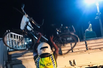 வவுனியா நகரில் இடம்பெற்ற விபத்தில் பெண் ஒருவர் படுகாயம்(Video)