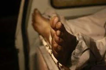 ප්‍රදේශයක් කළඹමින් හමුවූ භයානක අඹු සැමි සිරුරු..