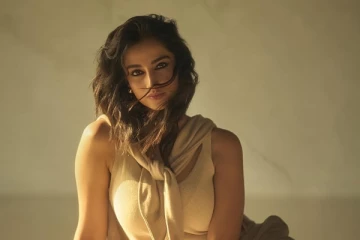 கவர்ச்சியான உடையில் கோட் பட நடிகை.. வர்ணிக்கும் இளசுகள்!