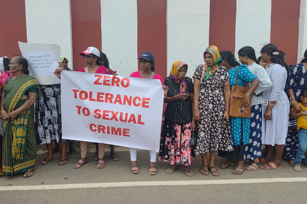 சிறுமியை வன்கொடுமைக்கு உள்ளாக்கிய பௌத்த பிக்கு : நீதி கோரி யாழில் வெடித்த போராட்டம் | Buddhist Monk Who Abused A Girl In Anuradhapura சிறுமியை வன்கொடுமைக்கு உள்ளாக்கிய பௌத்த பிக்கு : நீதி கோரி யாழில் வெடித்த போராட்டம் | Buddhist Monk Who Abused A Girl In Anuradhapura