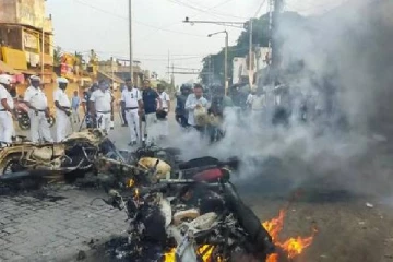 மீண்டும் வெடித்த வன்முறை; தனியா சாகப் போறோம் - மம்தா வேண்டுகோள்