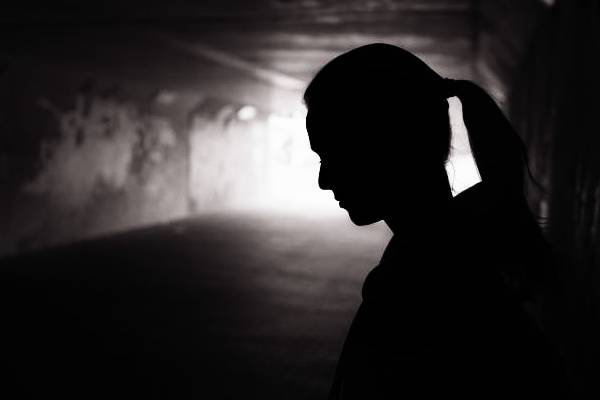 திருகோணமலையை உலுக்கிய இரட்டை கொலை வழக்கு: சிறுமிக்கு நீதிமன்றின் உத்தரவு | Trinco Girl Freed On Bail In Double Murder Case திருகோணமலையை உலுக்கிய இரட்டை கொலை வழக்கு: சிறுமிக்கு நீதிமன்றின் உத்தரவு | Trinco Girl Freed On Bail In Double Murder Case