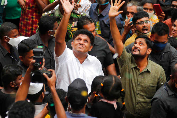 அமைதி வழிப்போராட்டத்தில் ஈடுபட்ட மக்களுக்கு உயிராபத்து - வெளியான பரபரப்பு தகவல்! | Sensational Information Out To Sl Peace Protesters
