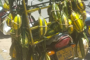 திடீரென சூடுபிடித்த வெள்ளரிப்பழ விற்பனை: கொள்வனவிற்காக குவியும் மக்கள் (photos)