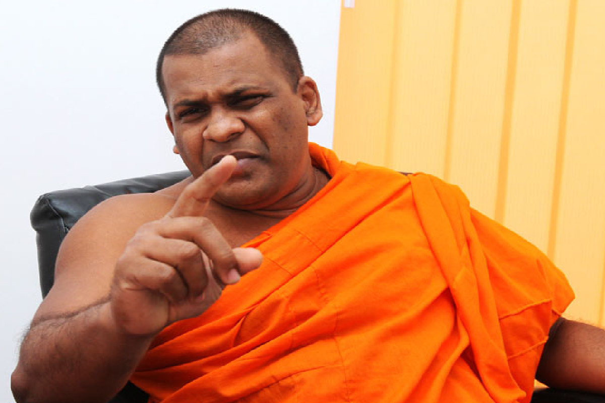 கோவணம் கட்டியிருப்பவரைப் பார்த்து நிர்வாணமாக இருப்பவர் கேலி பேசுவதா! சீறும் ஞானசார தேரர் | Gnanasara Thero Criticizes Buddhist Dispensation கோவணம் கட்டியிருப்பவரைப் பார்த்து நிர்வாணமாக இருப்பவர் கேலி பேசுவதா! சீறும் ஞானசார தேரர் | Gnanasara Thero Criticizes Buddhist Dispensation