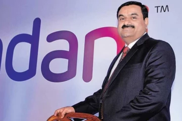அர்னால்டைப் பின்னுக்குத் தள்ளி 2 வது இடத்தைப் பிடித்த அதானி!