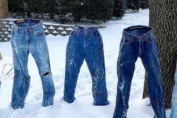 சாலையில் தனியாக நிற்கும் பேன்ட்! என்ன காரணம் தெரியுமா?