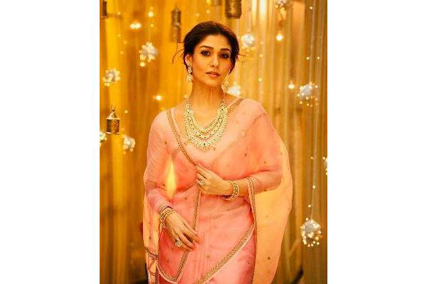 என்ன நயன்தாராக்கு இப்படி வயசாகிருச்சு..லேட்டஸ்ட் புகைப்படத்தால் ரசிகர்கள் ஷாக் | Nayantara Shocking Photo