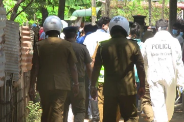 தந்தை-மகன் சண்டையில் பறிபோன காது மற்றும் கை விரல்கள்; அதிர்ச்சியில் பொலிஸார்