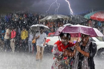 தமிழகத்தில் இந்த மாவட்டங்களில் இடியுடன் கூடிய மழை - சென்னை வானிலை ஆய்வு மையம்