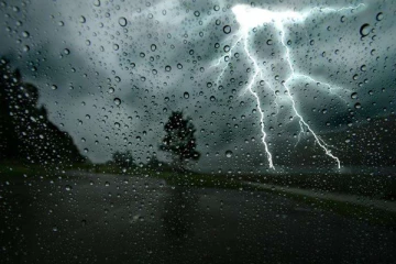 முல்லைத்தீவில் மின்னல் தாக்கி ஒருவர் மரணம்