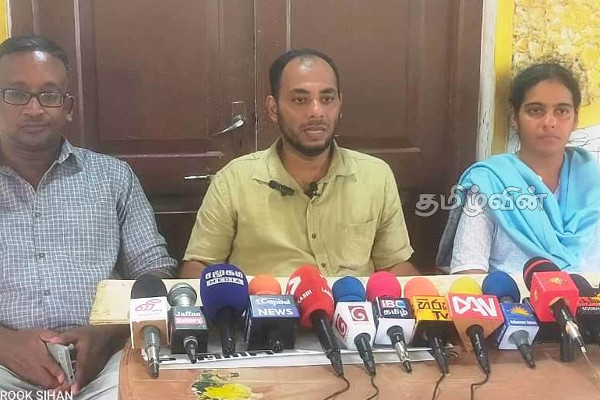 கல்ஓயா தாக்குதலுக்கு உடனடியான நடவடிக்கை எடுக்க வேண்டும்: மனித எழுச்சி அமைப்பு (Photos) | Attack On Land Rights Activists
