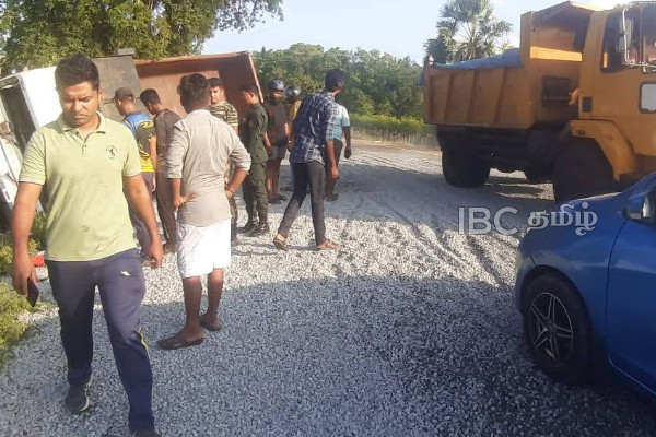 கிளிநொச்சியில் கோர விபத்து: மூவர் படுகாயம் | Major Accident In Kilinochchi Injures Three