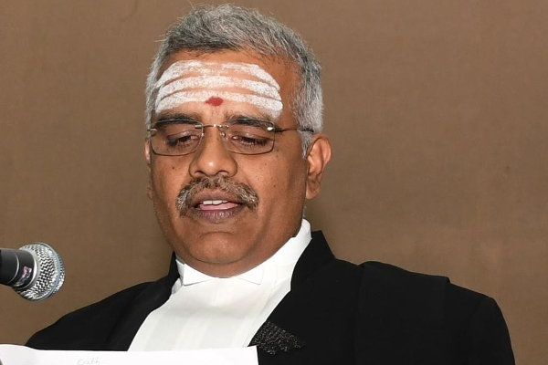 முன்னாள் டிஜிபி வழக்கில் இருந்து நீதிபதி ஆனந்த் திடீர் விலகல் - என்ன காரணம்? - தமிழ்நாடு