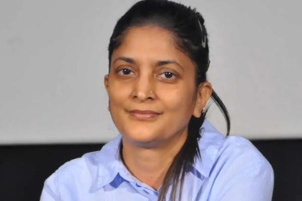 விஜய் ரசிகர்களின் ரவுடியிசம்.. பராசக்தி பட இயக்குநர் சுதா கொங்கரா பேட்டி | Sudha Kongara Talk About Vijay Fans Attack