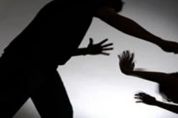 විහාරස්ථානයට ගිය මන්ත්‍රීට ප්‍රහාරයක්..!