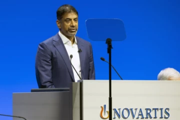 சுவிஸ் நிறுவவனமொன்றில் சக ஊழியர்களைவிட 333 மடங்கு அதிக ஊதியம் பெறும் இந்திய வம்சாவளியினர்