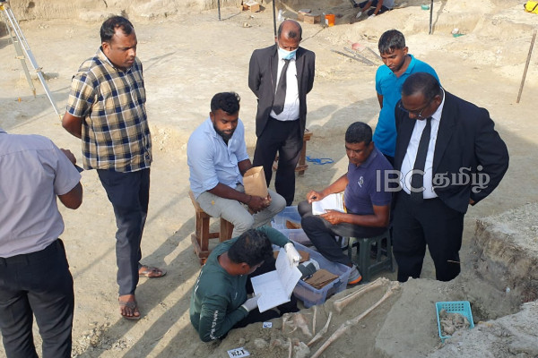 செம்மணியில் அடையாளம் காணப்பட்ட மேலும் பத்து எலும்புக்கூடுகள் | 10 Skeletons Found In Semmani Today