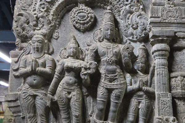 தமிழகம் மறந்து போன தாராசுரம் ஐராவதீஸ்வரர் கோயில் சிறப்புகள் | Airavatesvara Temple Darasuram தமிழகம் மறந்து போன தாராசுரம் ஐராவதீஸ்வரர் கோயில் சிறப்புகள் | Airavatesvara Temple Darasuram