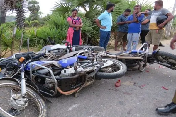 எரிபொருளுக்காக காத்திருந்தவர்களை மோதித்தள்ளிய பேருந்து | Bus Collided With Those Waiting For Fuel