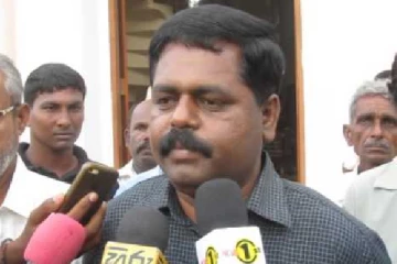 தாயகத்தில் தமிழ் பேச மறுக்கும் உயரதிகாரிகள்!! சிறிதரன் நெற்றியடி
