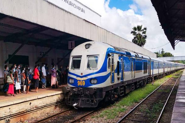 இலங்கையில் ரயில் சேவைகளுக்கு ஏற்பட்டுள்ள அபாயம் | Maintenance Crisis To Train Services In Sri Lanka