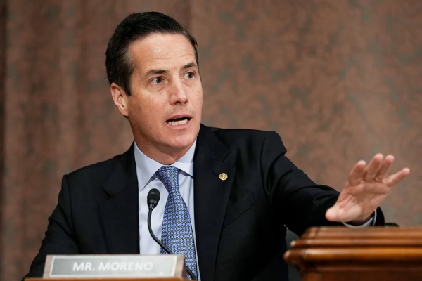 இரட்டைக் குடியுரிமையை முடிவுக்குக் கொண்டுவரும் அமெரிக்கா? வெளியாகியுள்ள பரபரப்பு தகவல் | Senator Propose To Eliminate Us Dual Citizenship